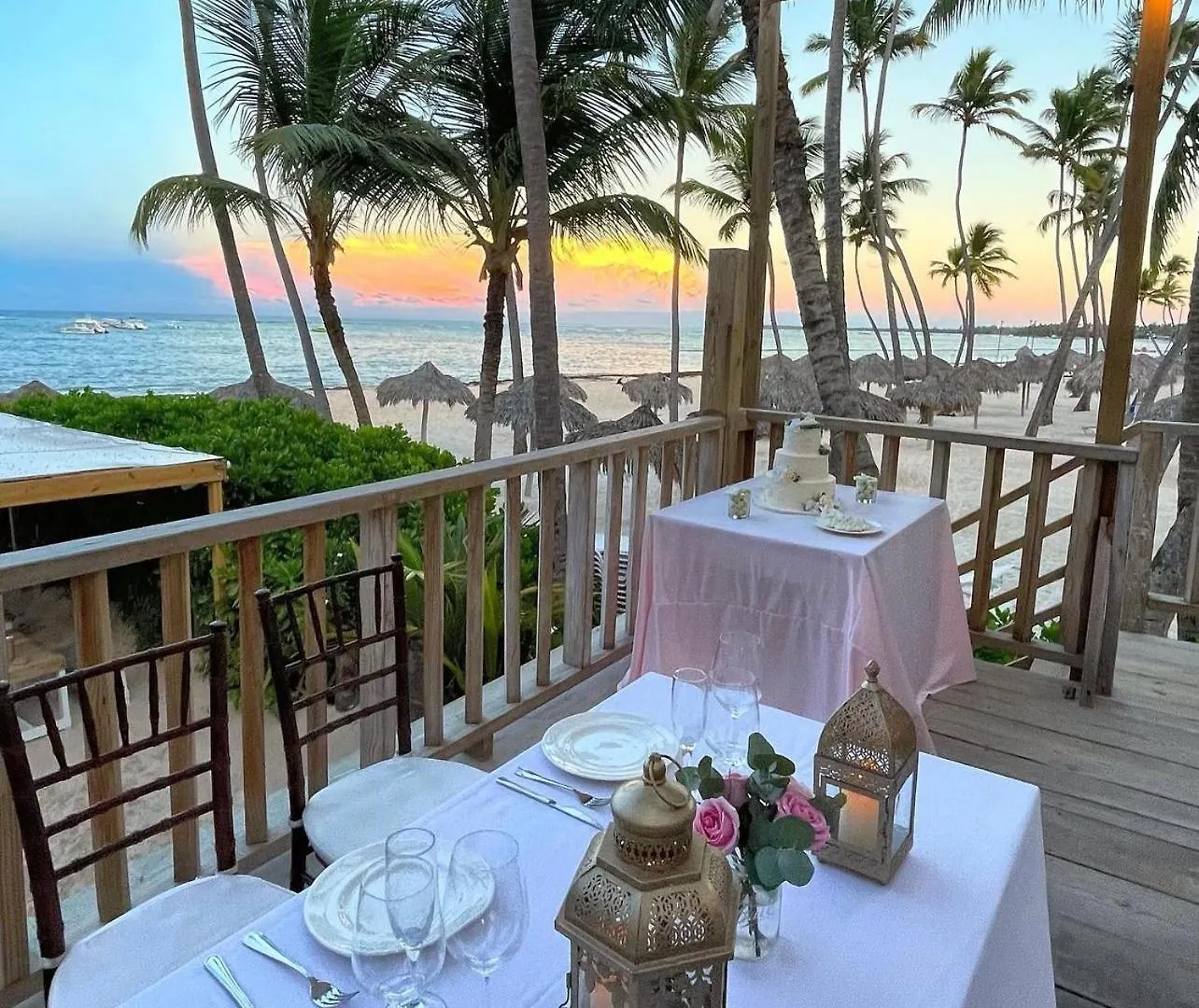 Vacation Studios With Rooftop Pool, Beach Club, Restaurants - Playa Los Corales Punta Cana