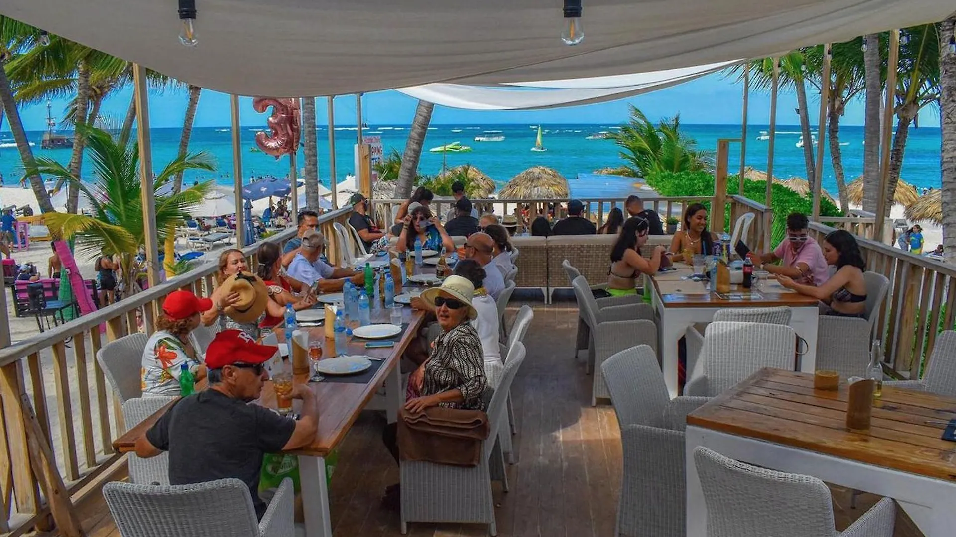 Vacation Studios With Rooftop Pool, Beach Club, Restaurants - Playa Los Corales Punta Cana 5*,