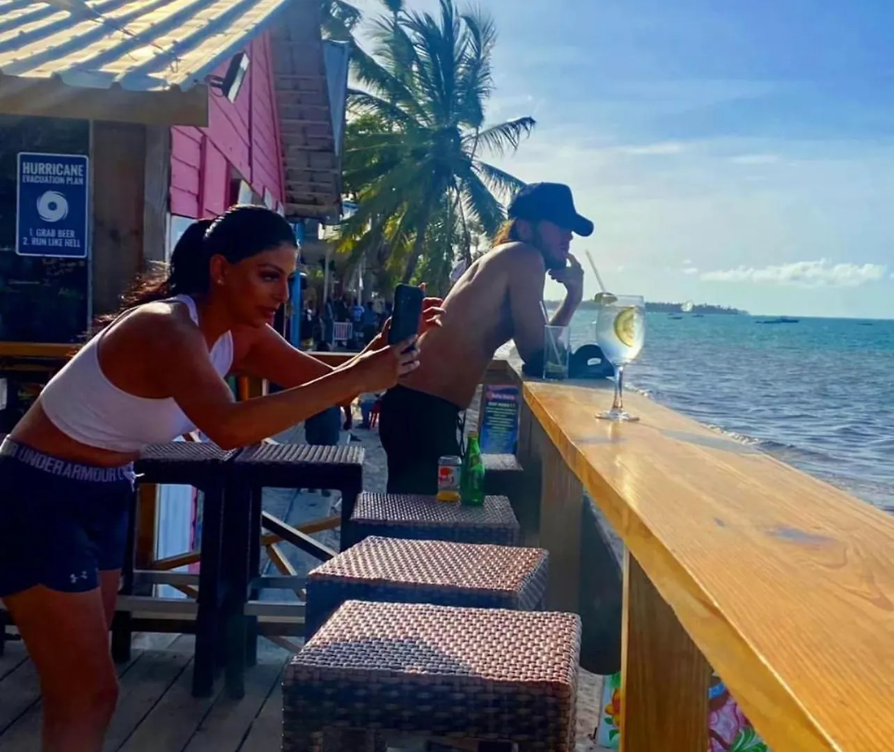 Hotel Vacation Studios With Rooftop Pool, Beach Club, Restaurants - Playa Los Corales Punta Cana