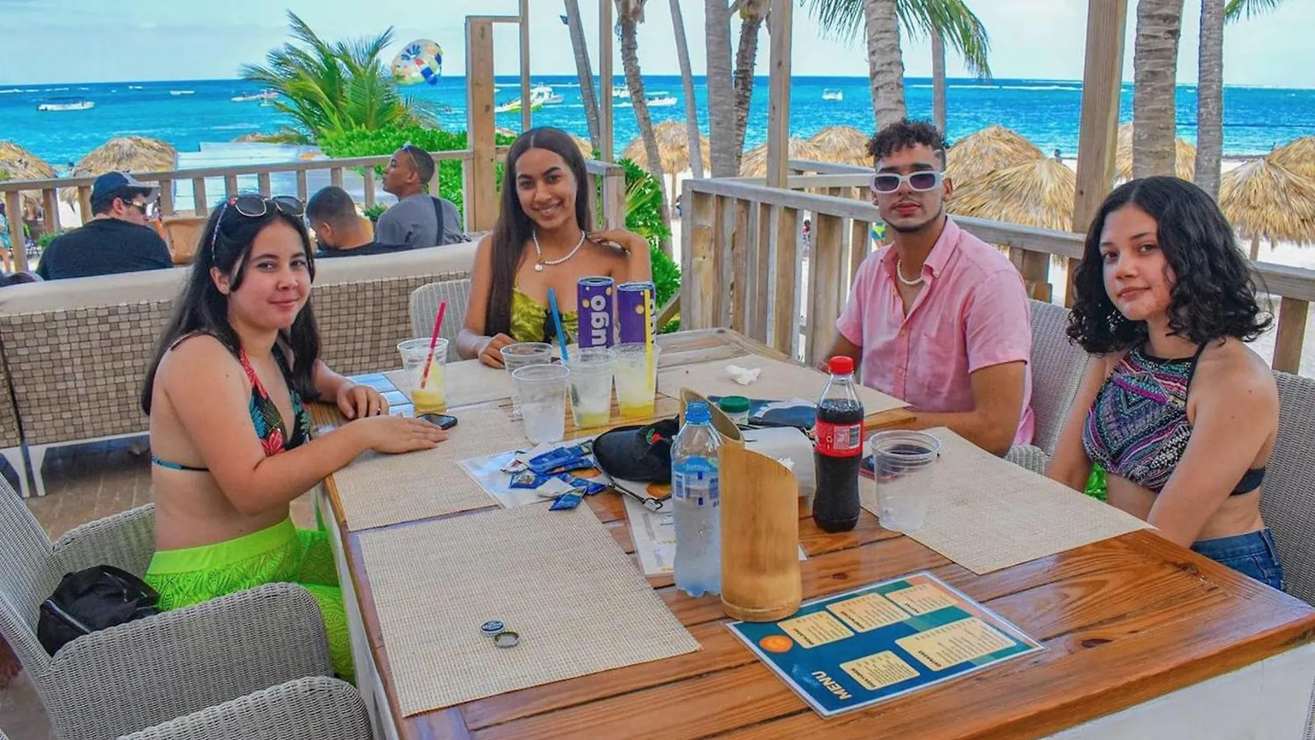 Vacation Studios With Rooftop Pool, Beach Club, Restaurants - Playa Los Corales Punta Cana