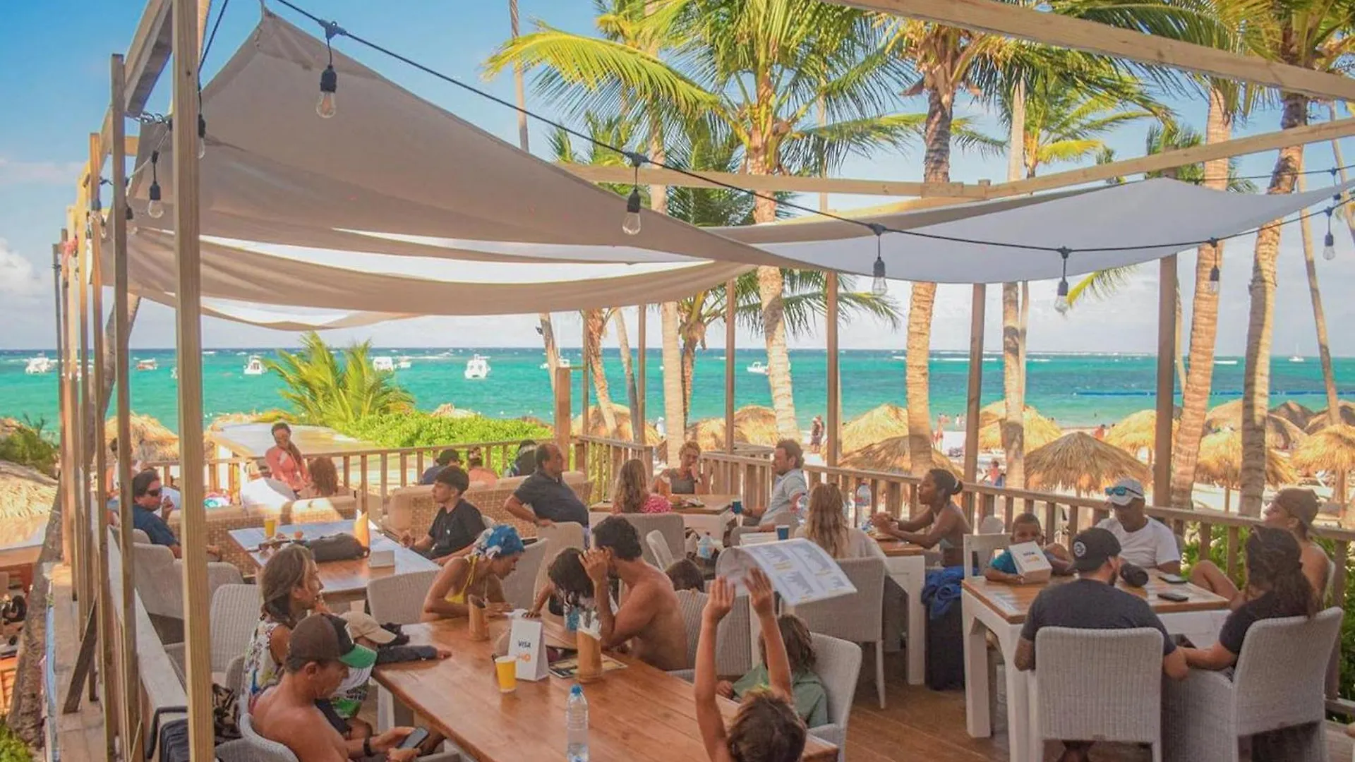 Vacation Studios With Rooftop Pool, Beach Club, Restaurants - Playa Los Corales Punta Cana Hotel